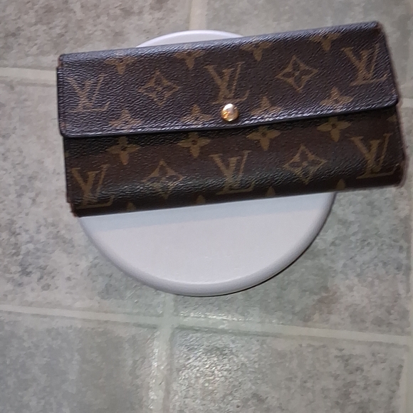 Louis Vuitton Dark Brown Monogram Wallet - Picture 3 of 15